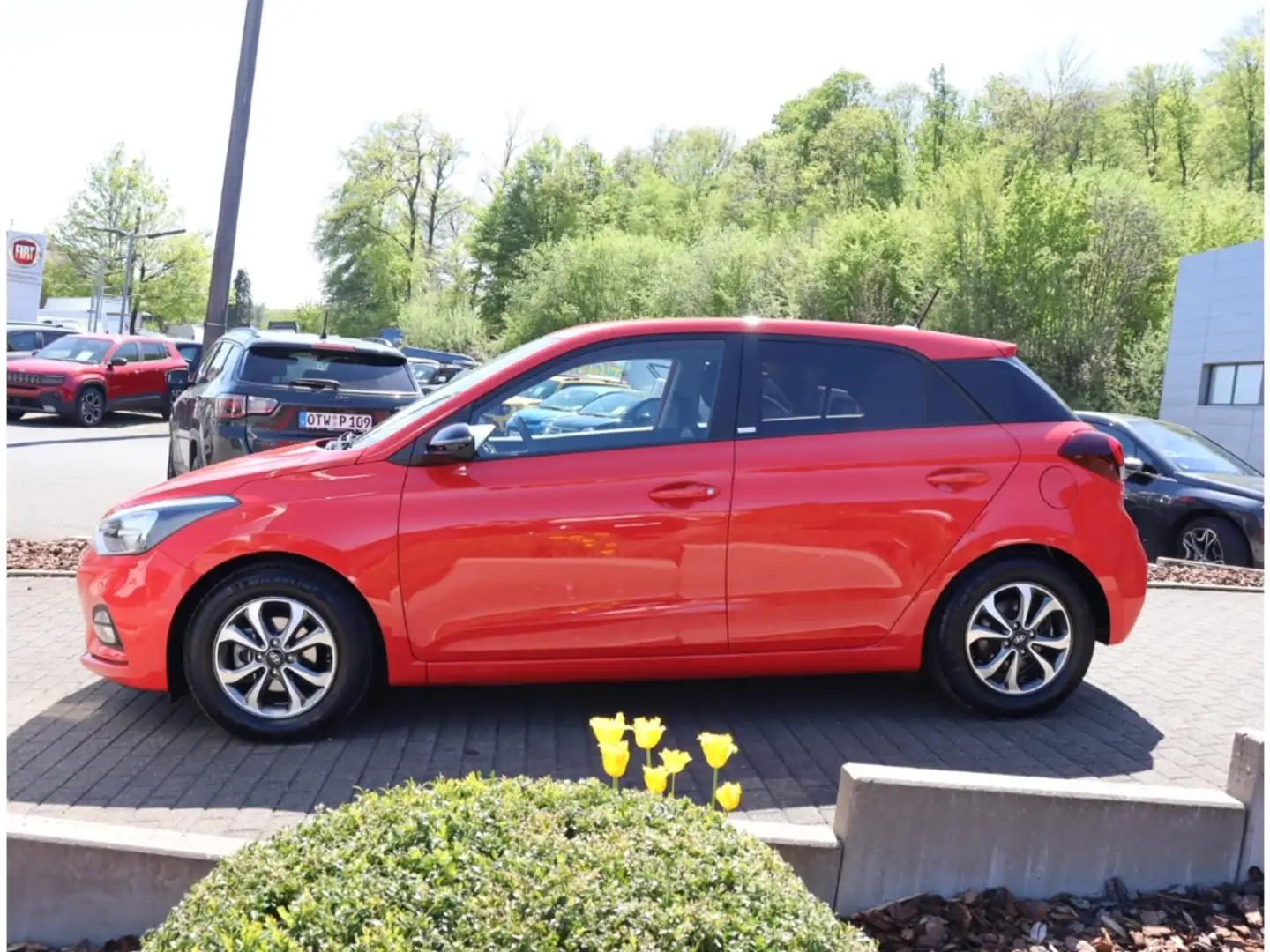 Vehicle image, number 6