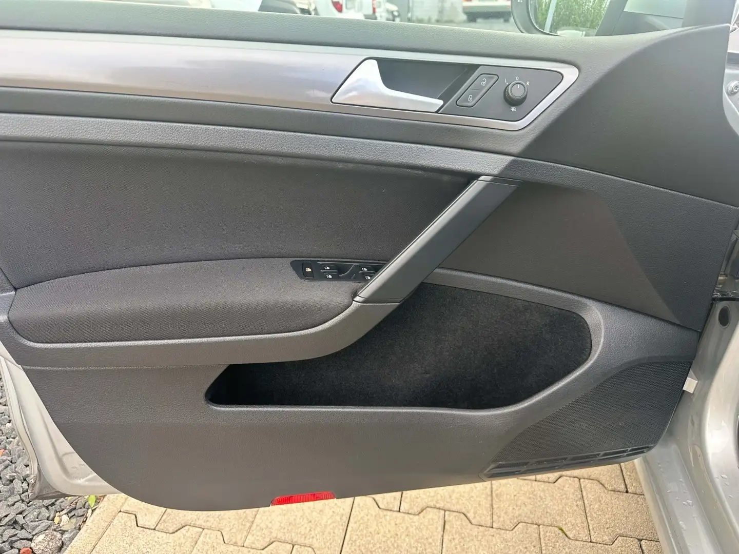 Vehicle image, number 9