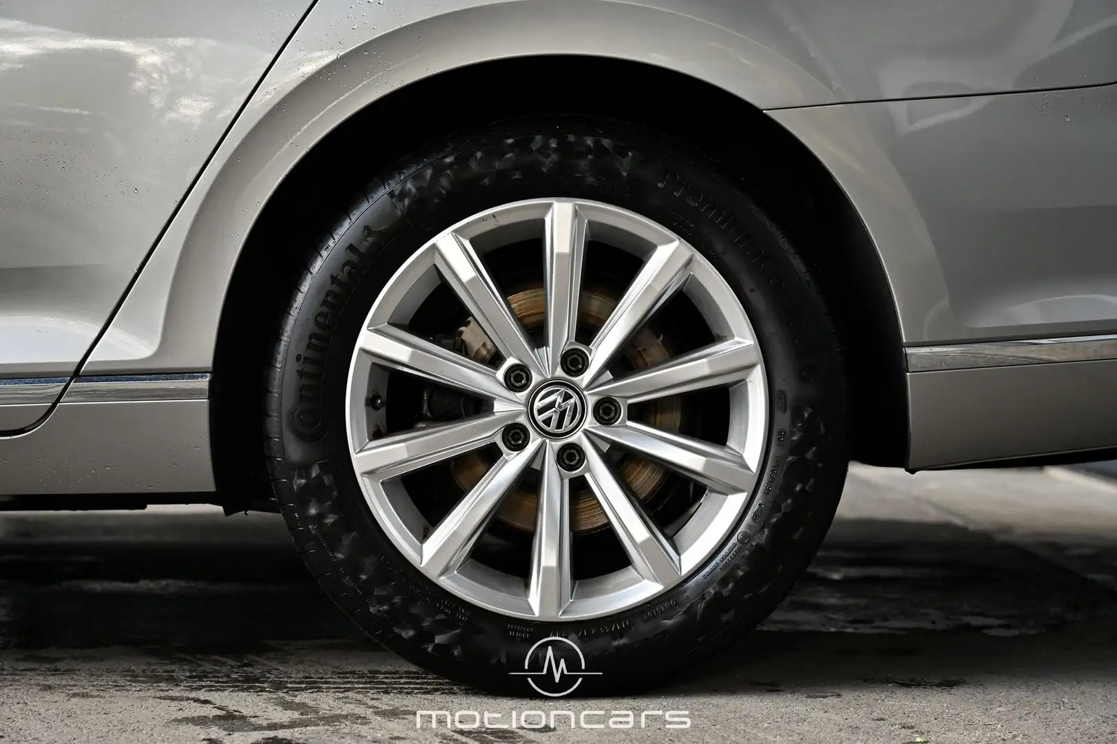 Vehicle image, number 8