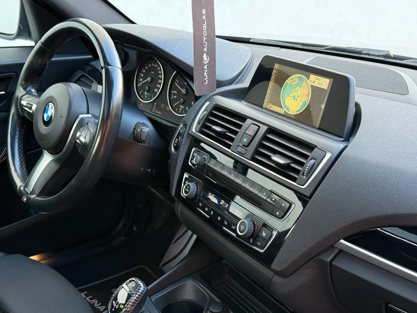 Vehicle image, number 20