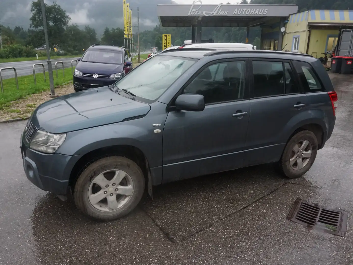 Vehicle image, number 3