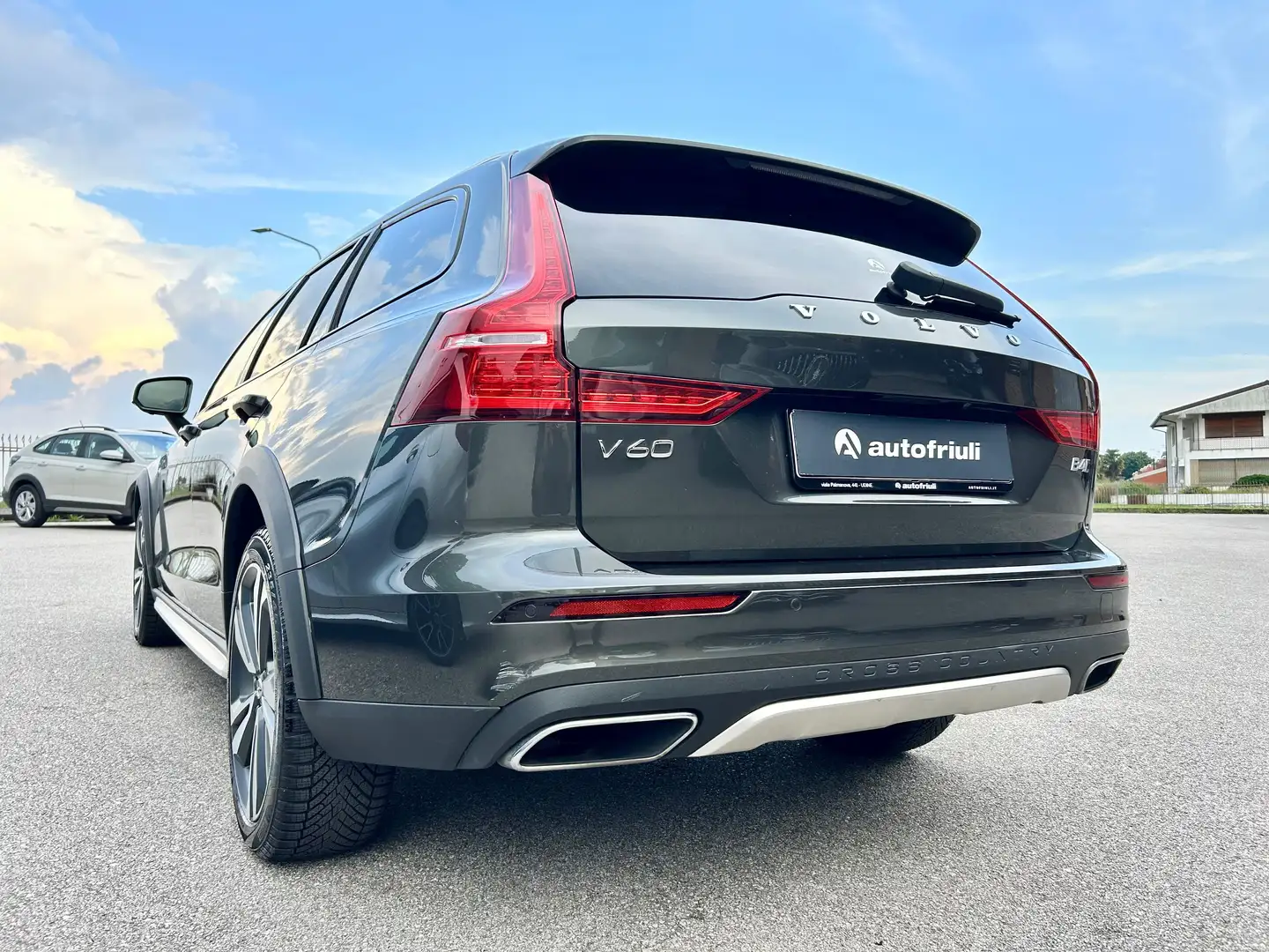 Vehicle image, number 2
