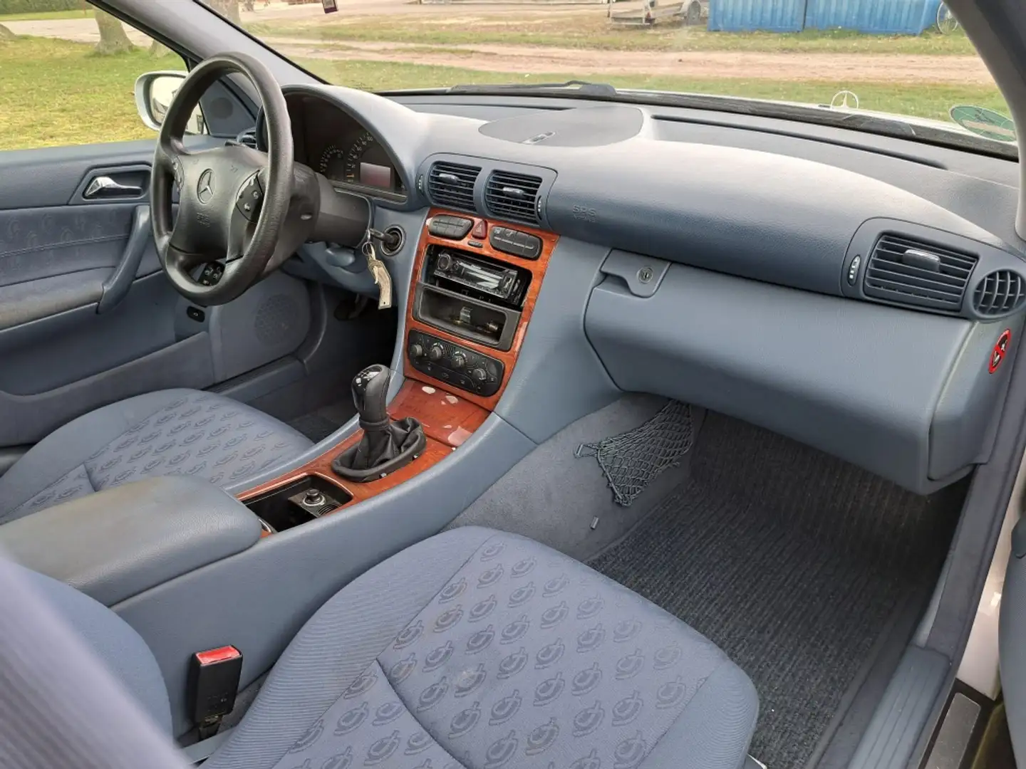 Vehicle image, number 10