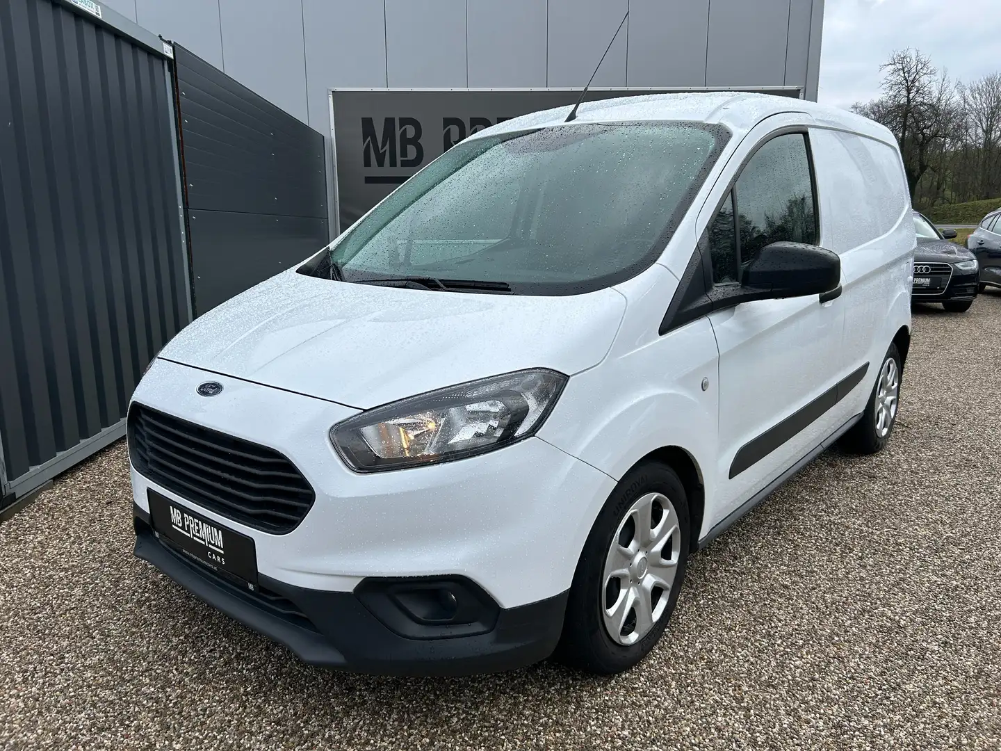 Vehicle image, number 2