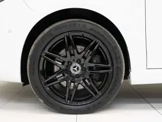 Vehicle image thumbnail, number 3