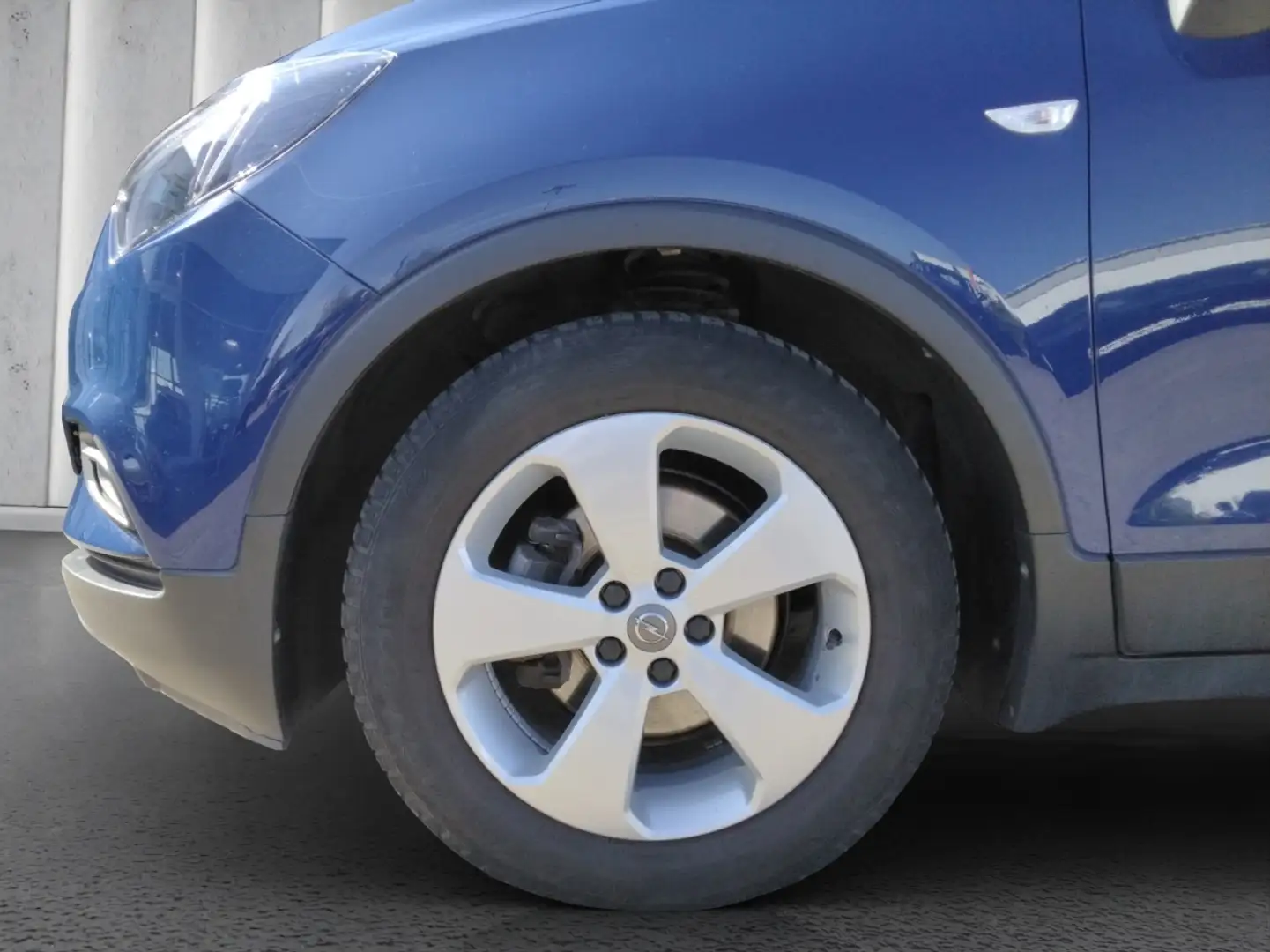 Vehicle image, number 7