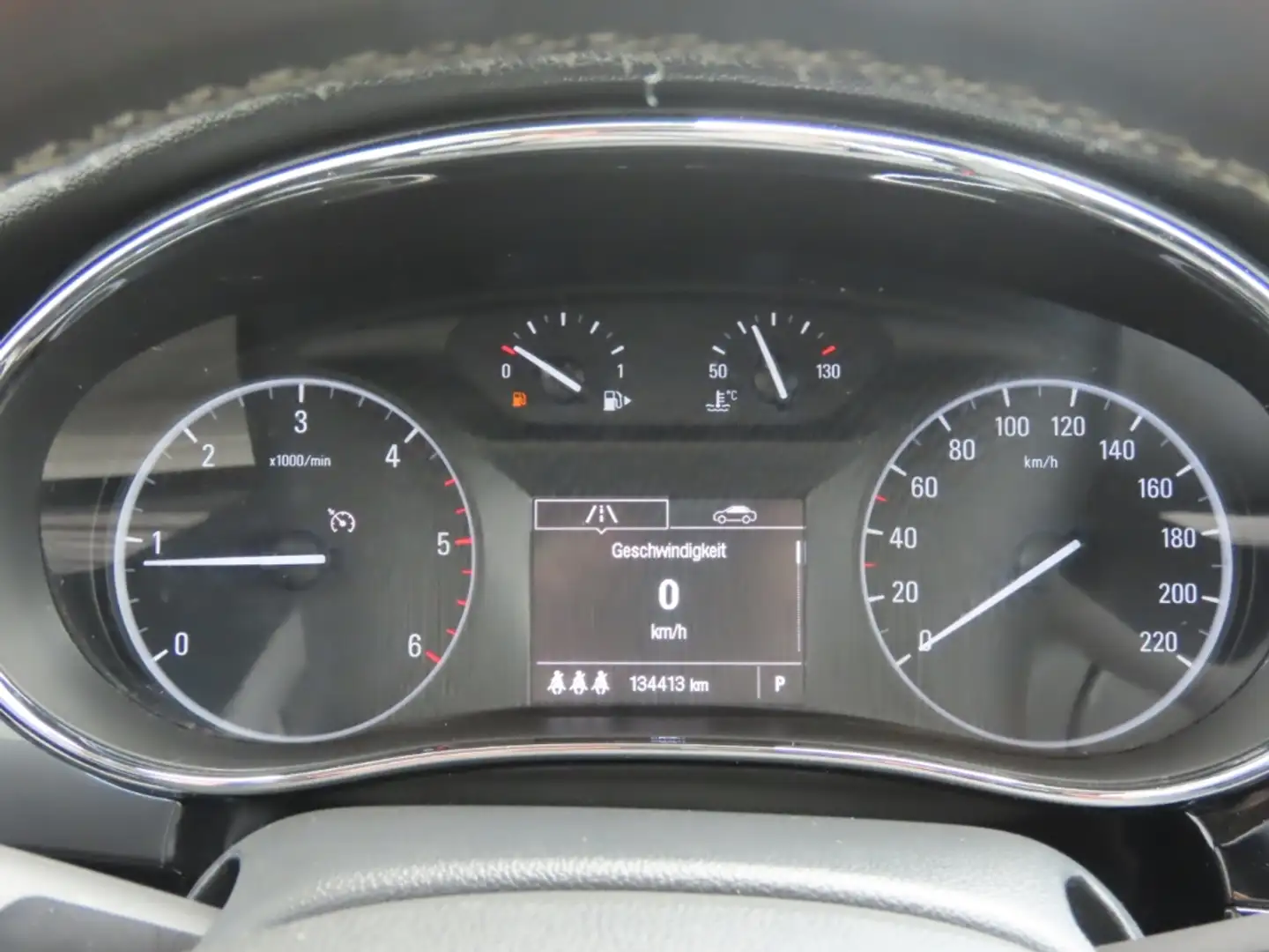 Vehicle image, number 10