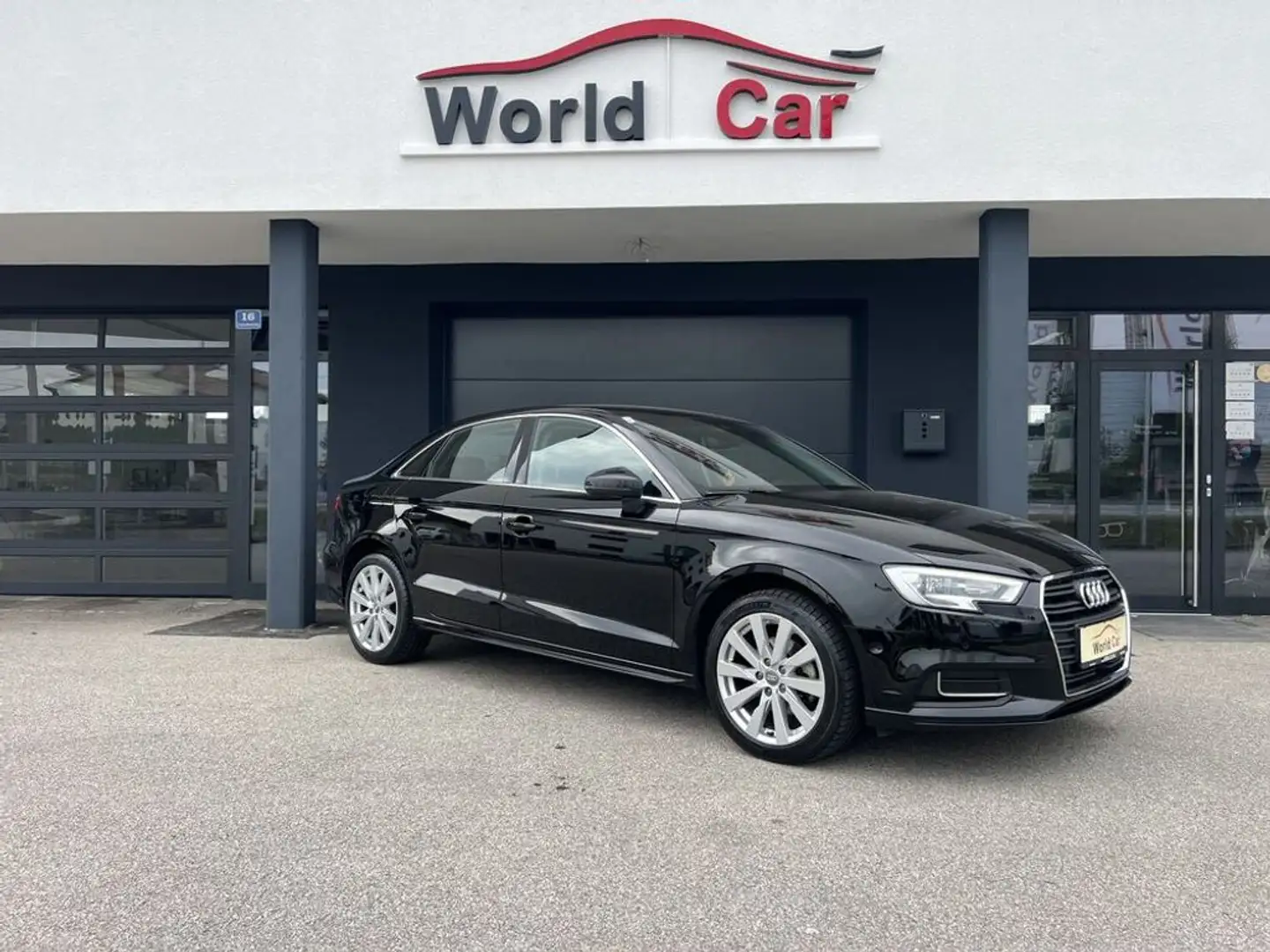 Vehicle image, number 3