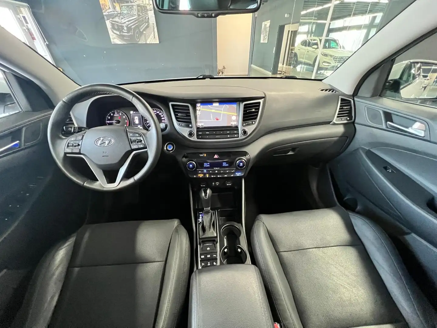 Vehicle image, number 8