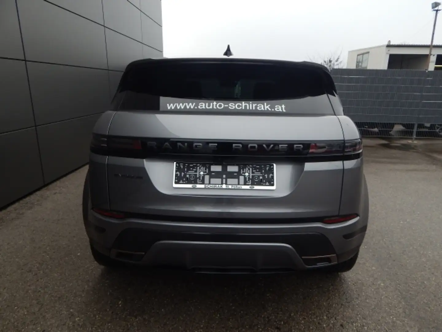 Vehicle image, number 4