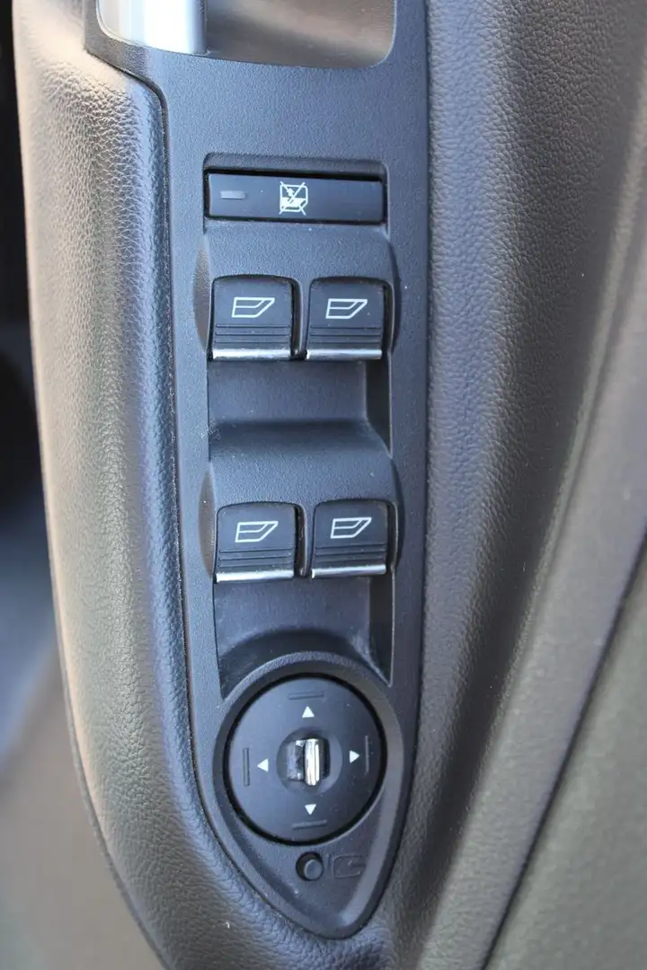 Vehicle image, number 15