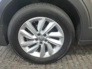 Vehicle image thumbnail, number 9