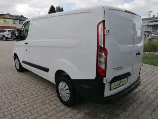 Vehicle image thumbnail, number 3