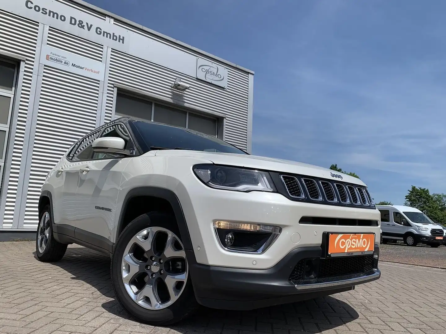 Vehicle image, number 3