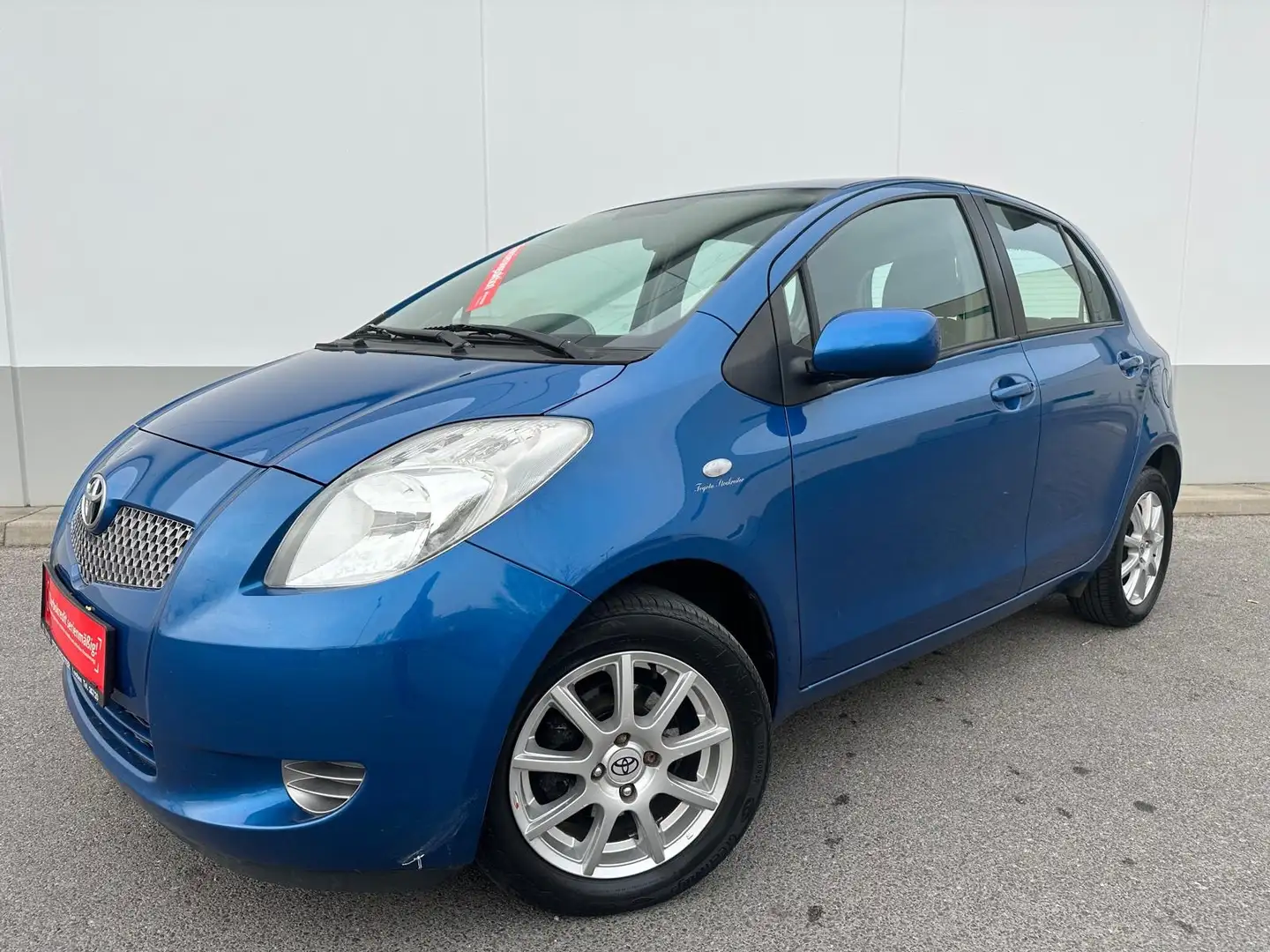 Vehicle image, number 3