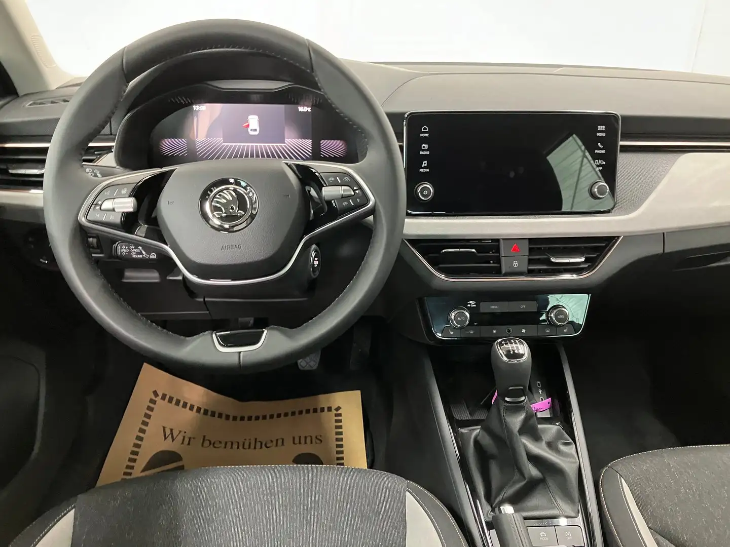 Vehicle image, number 8