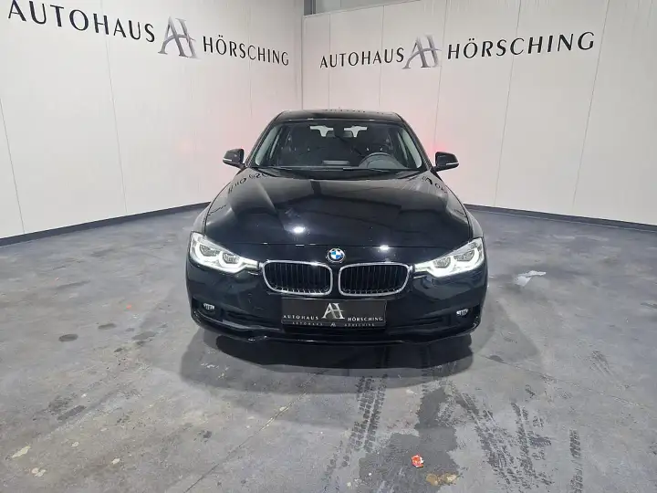 Additional image of the vehicle