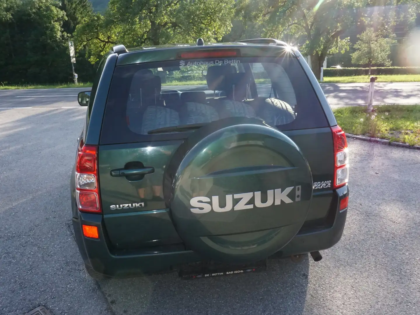 Vehicle image, number 6