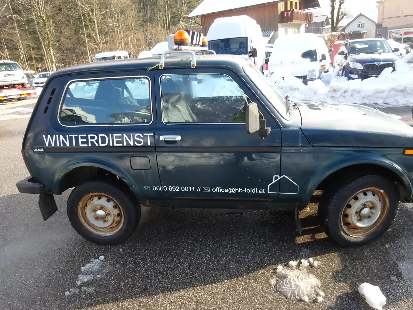 Vehicle image, number 10