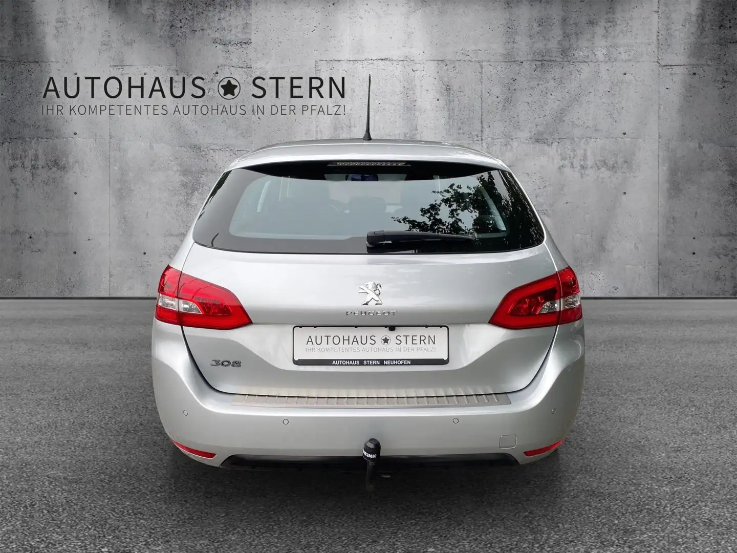 Vehicle image, number 4