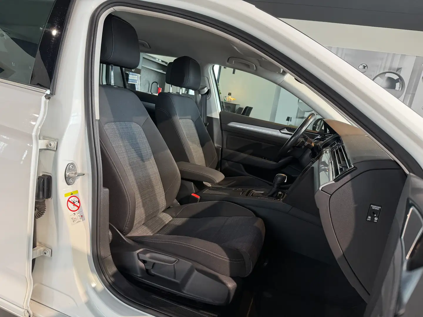 Vehicle image, number 7