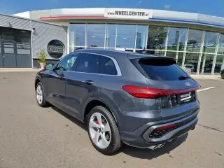 Vehicle image thumbnail, number 8