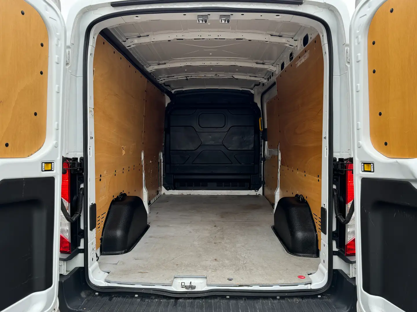 Vehicle image, number 5