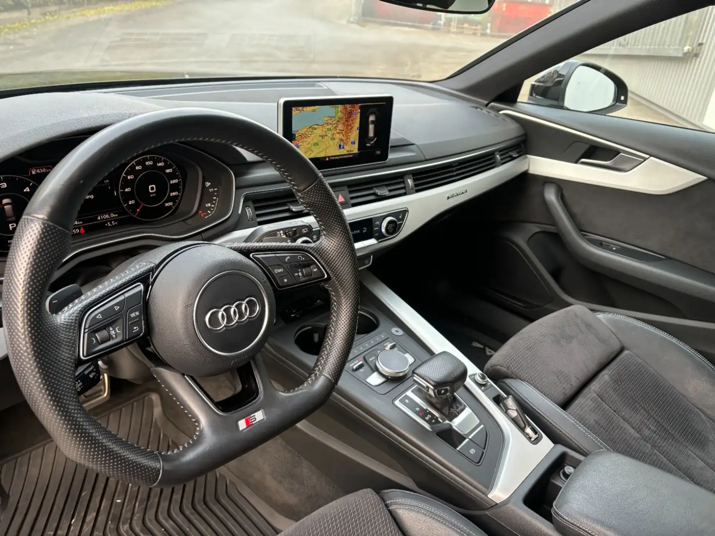 Vehicle image, number 7