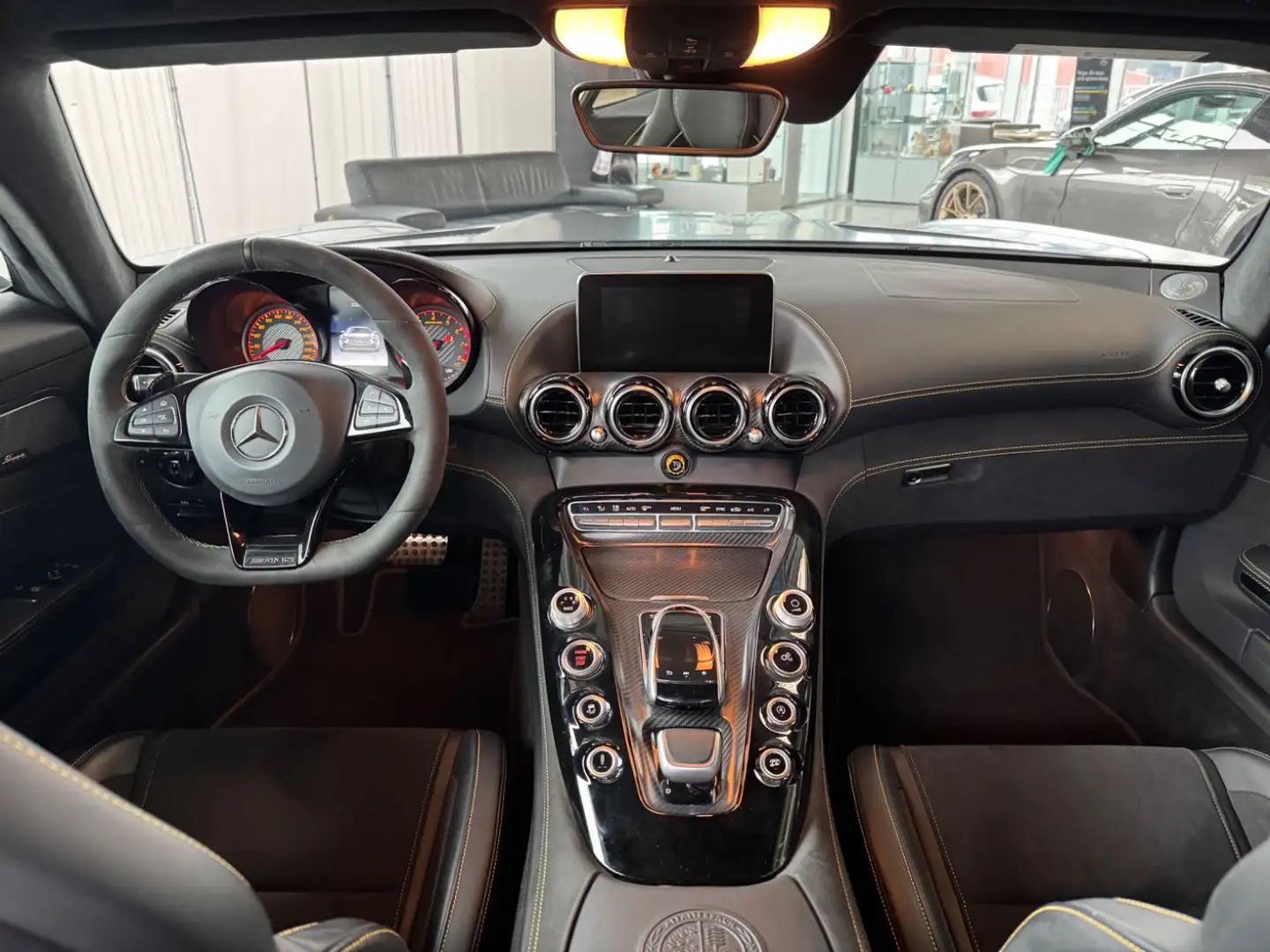 Vehicle image, number 13