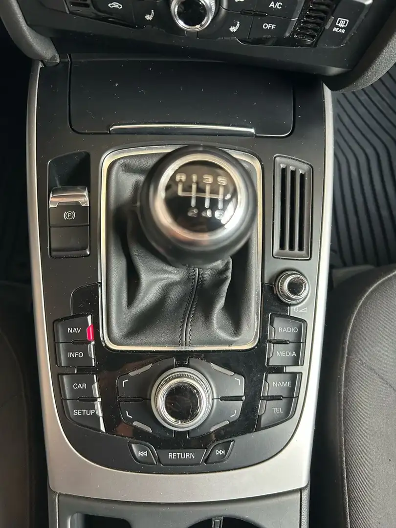 Vehicle image, number 7