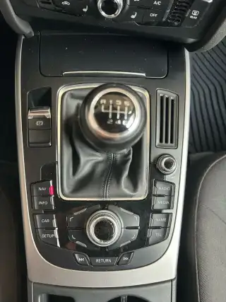 Vehicle image thumbnail, number 7