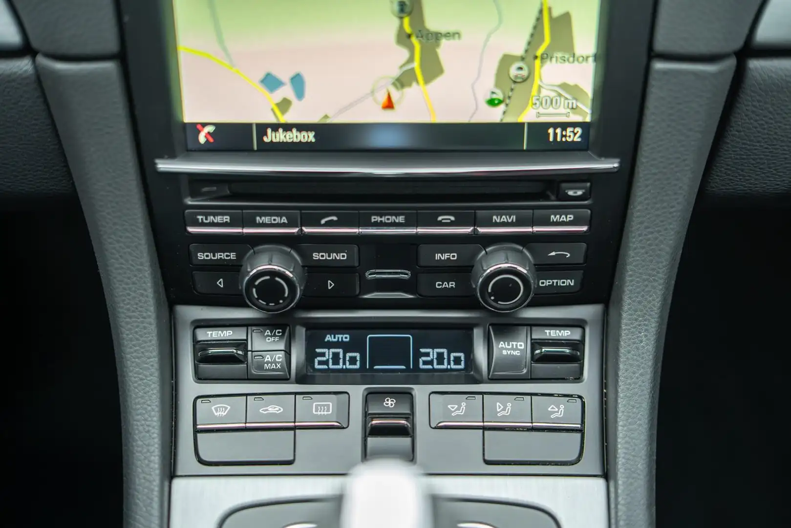Vehicle image, number 19