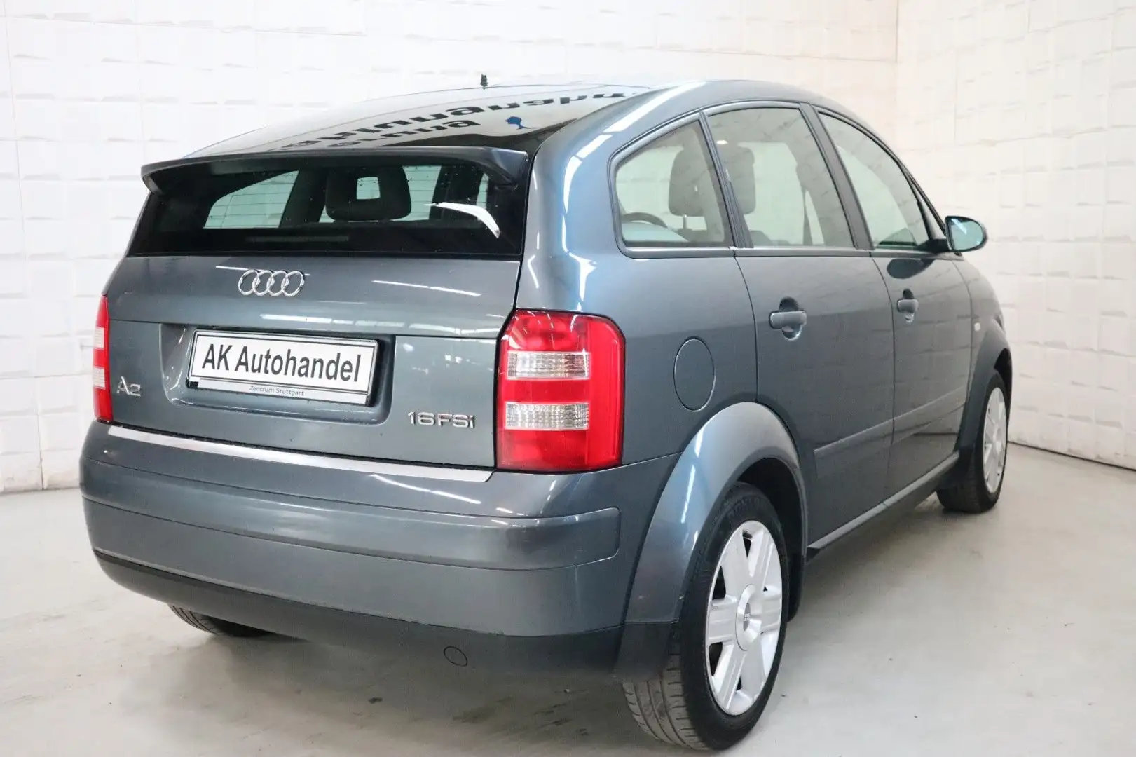 Vehicle image, number 6