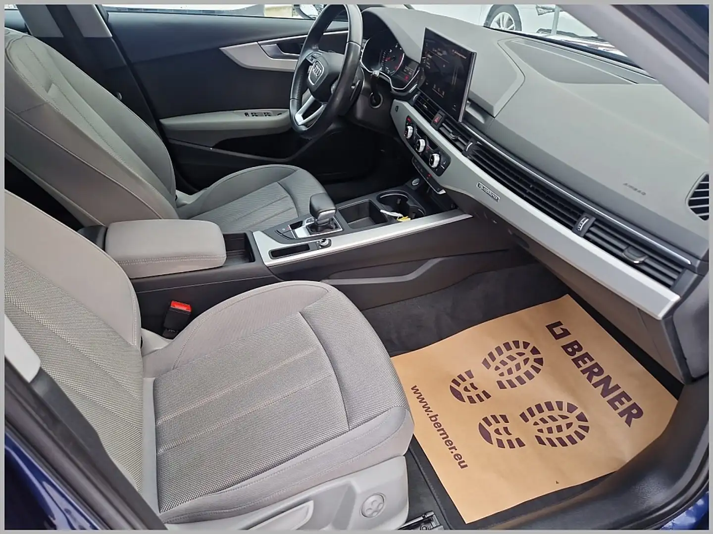 Vehicle image, number 8