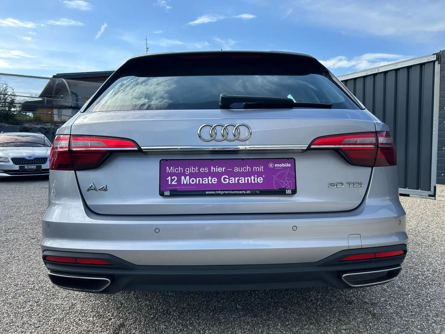 Vehicle image, number 16