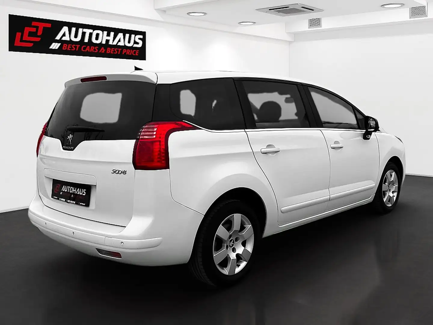 Vehicle image, number 6