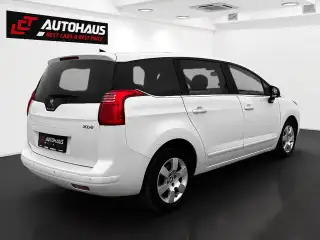 Vehicle image thumbnail, number 6