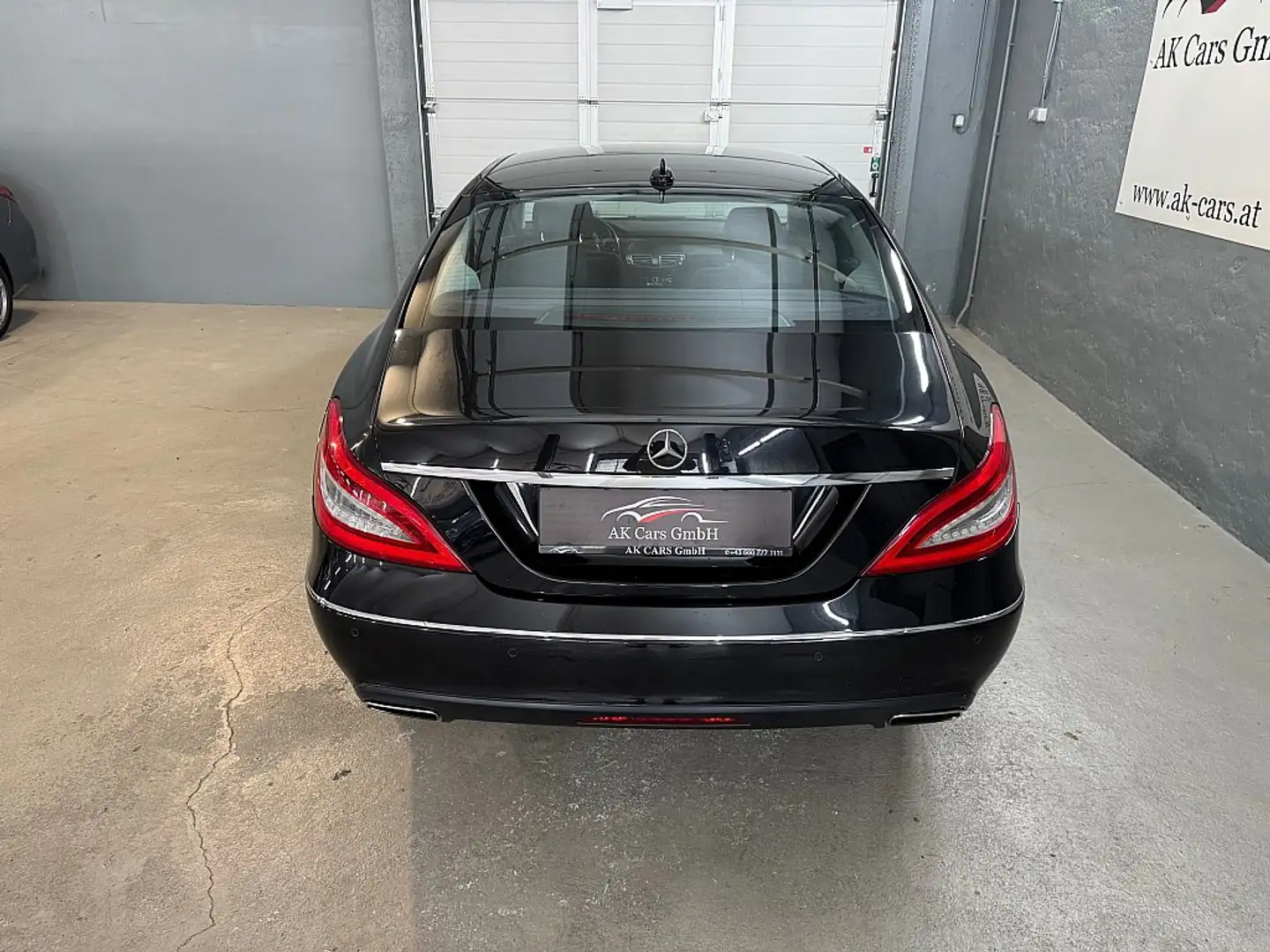 Vehicle image, number 10