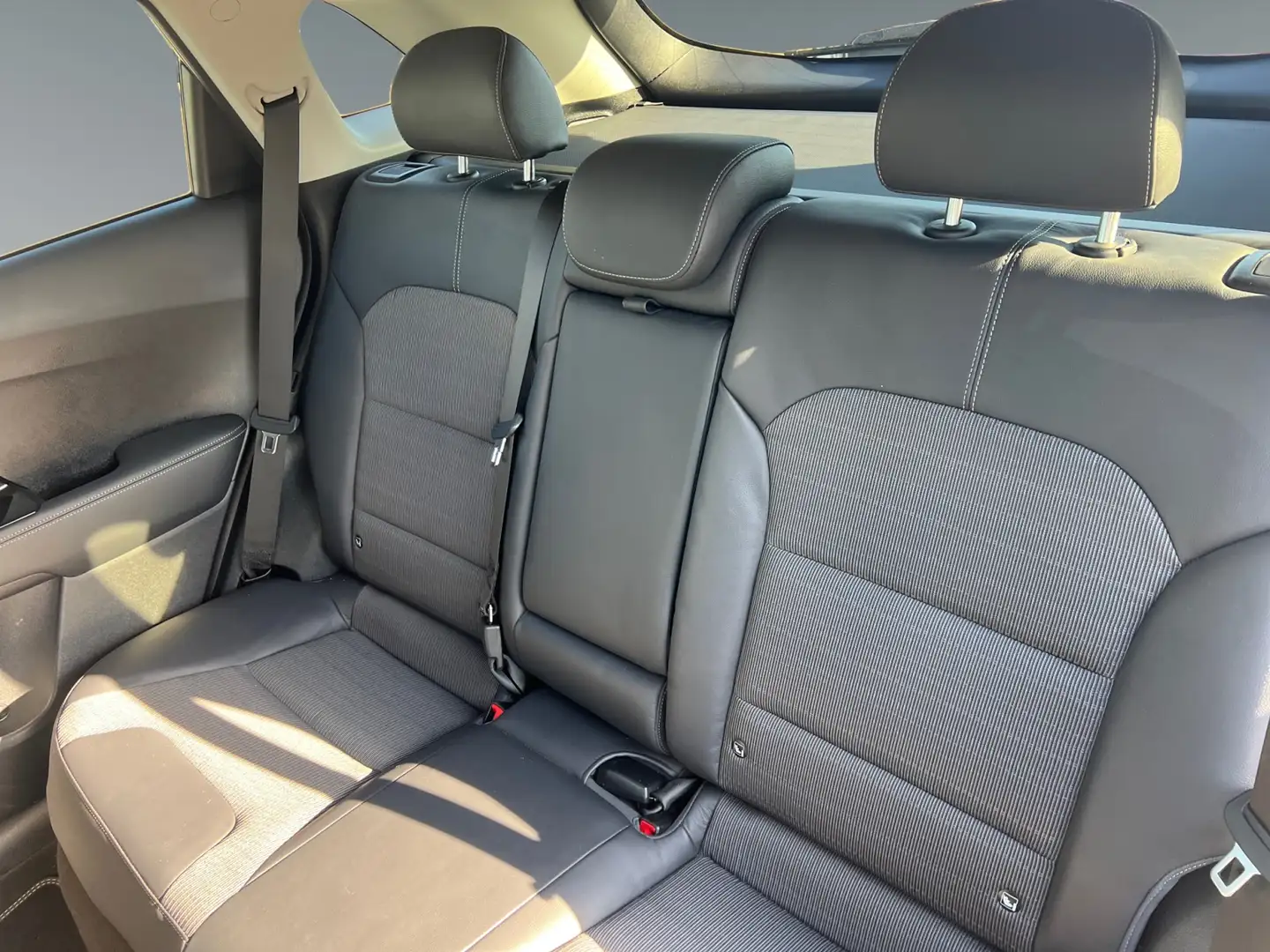 Vehicle image, number 14