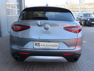 Vehicle image thumbnail, number 5