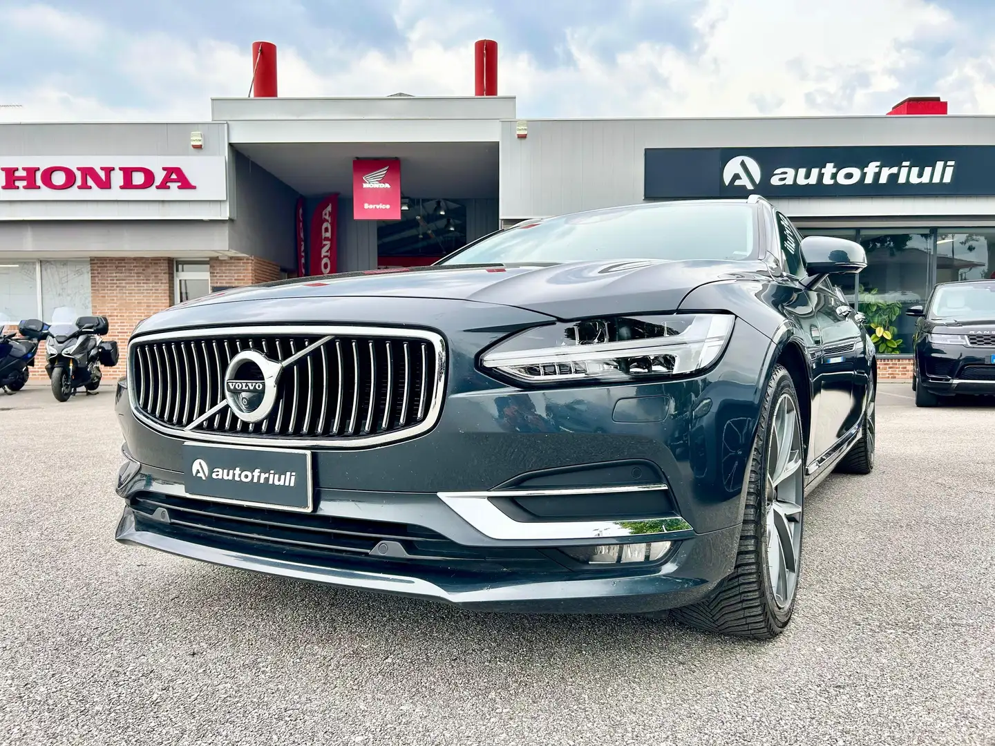 Vehicle image, number 1