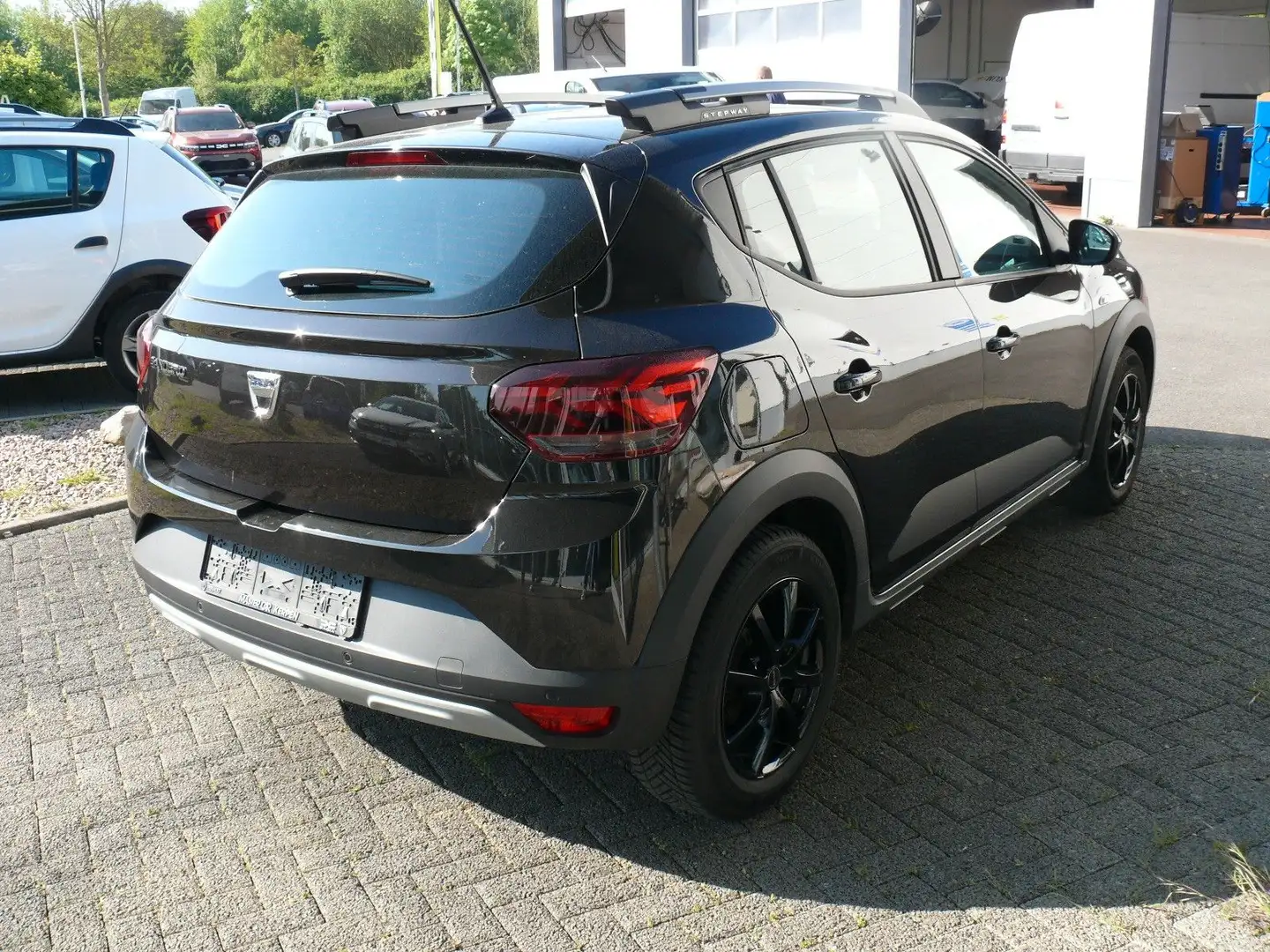 Vehicle image, number 3