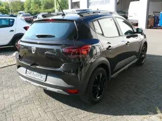 Vehicle image thumbnail, number 3