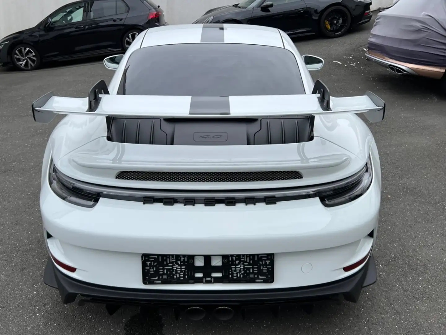 Vehicle image, number 6