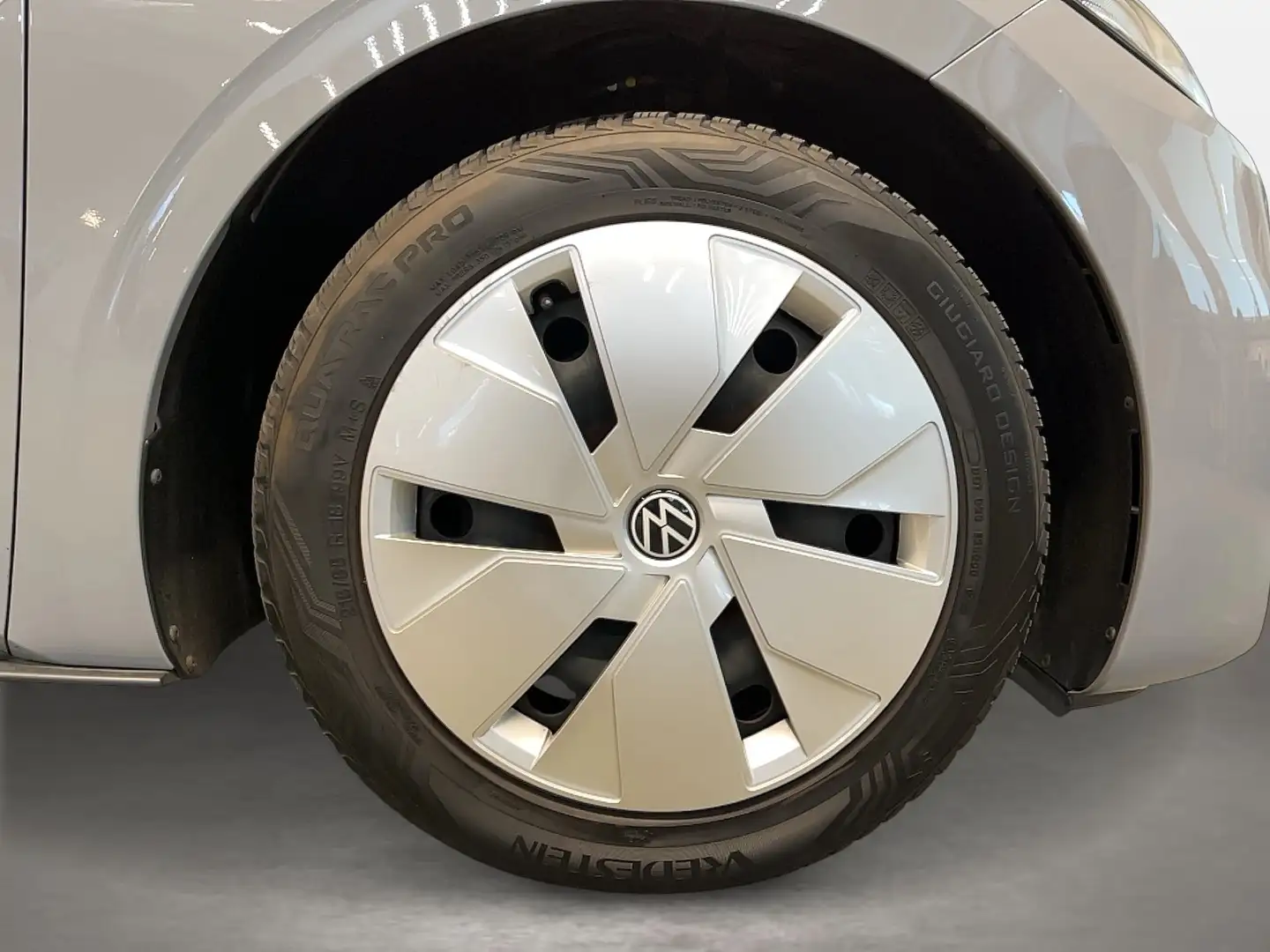 Vehicle image, number 3