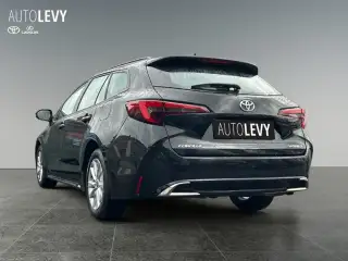 Vehicle image thumbnail, number 4