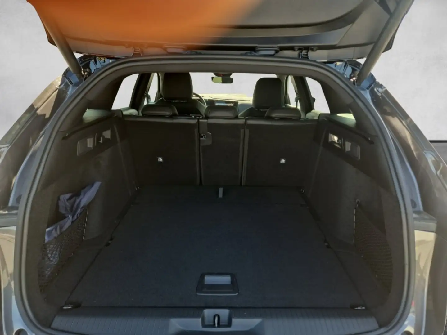 Vehicle image, number 18