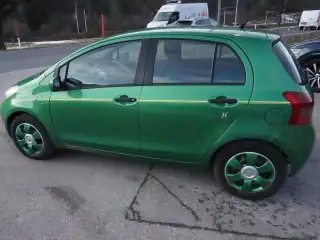 Vehicle image thumbnail, number 4