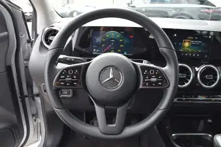 Vehicle image thumbnail, number 7