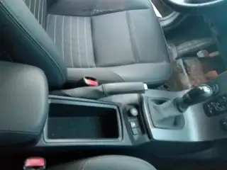 Vehicle image thumbnail, number 6